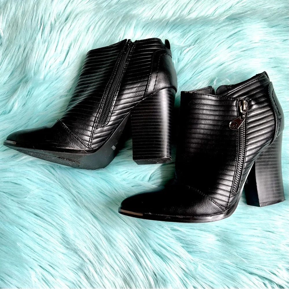 G by Guess Black Moto Ankle Booties Block Heel Side Zip Women’s Size 6.5